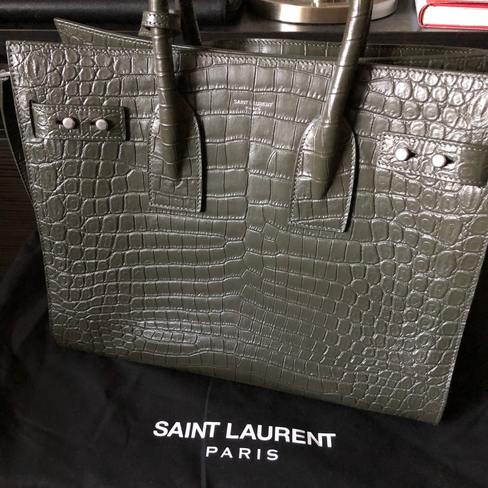 Saint Laurent Sac de Jour Medium olive croc-emboss